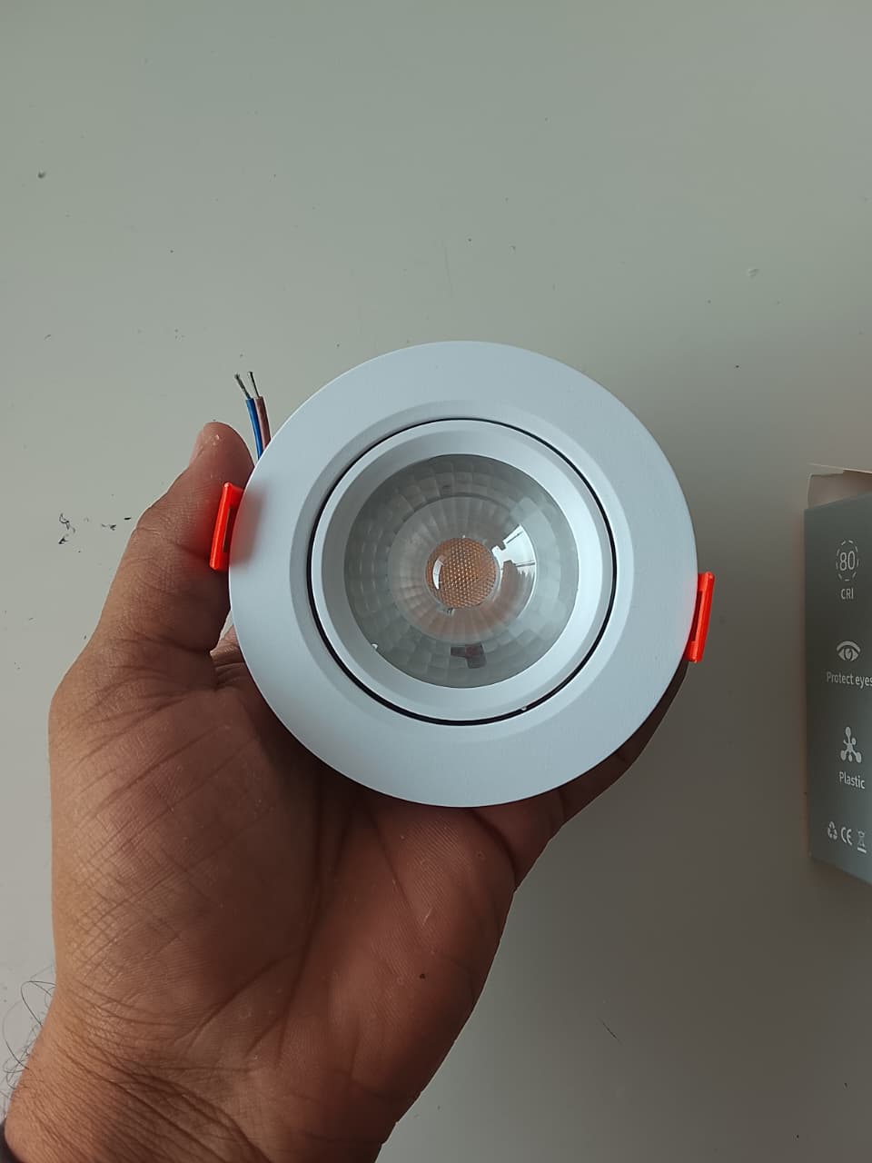 WG Lighting adjustable spotlight